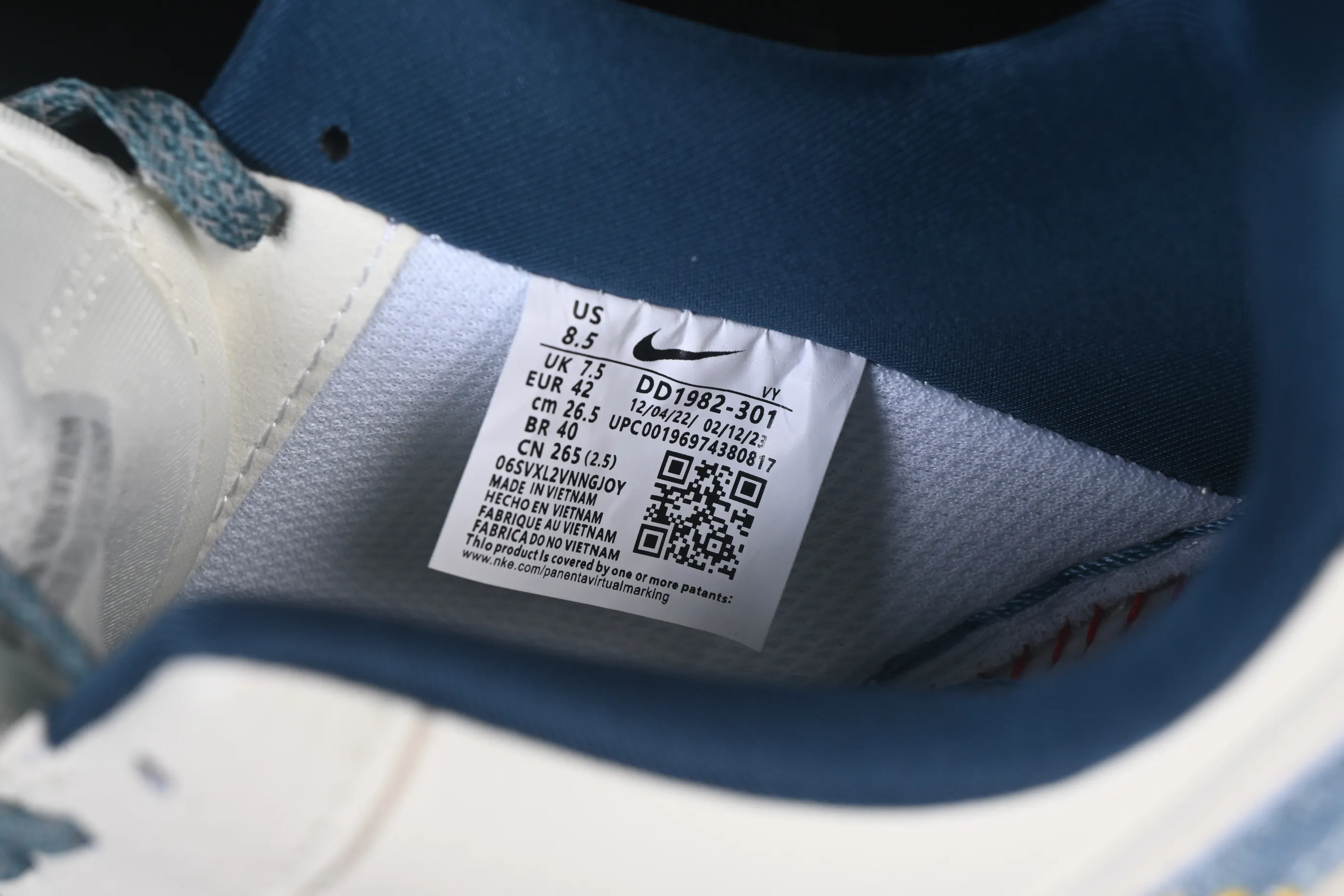 All categories Nk Air Force 1 Air Force series Nk Air Force 1 Low Air Force low-top Nike Air Force 1'07 Low LV co-branded stitching color hook Air Force 1 low-top casual sneakers DD1982-301